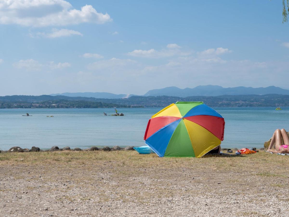 Holiday Home Garda Blue By Interhome Rivoltella del Garda Eksteriør billede