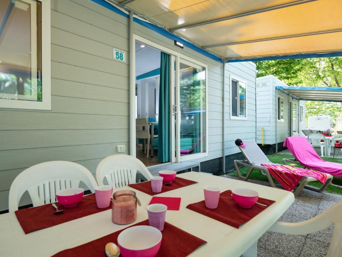 Holiday Home Garda Blue By Interhome Rivoltella del Garda Eksteriør billede