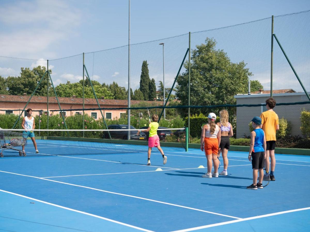 Holiday Home Garda Blue By Interhome Rivoltella del Garda Eksteriør billede